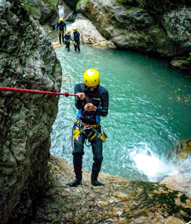 Canyoning with go2raft